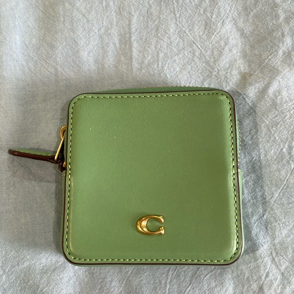 NWOT Coach zipper pouch